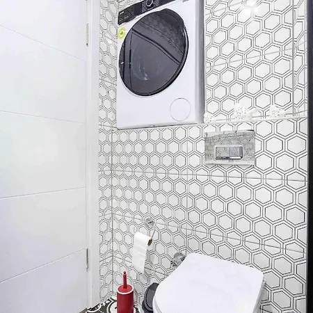 Apartamento Lovely W Garden /4mins To Taksim Square *